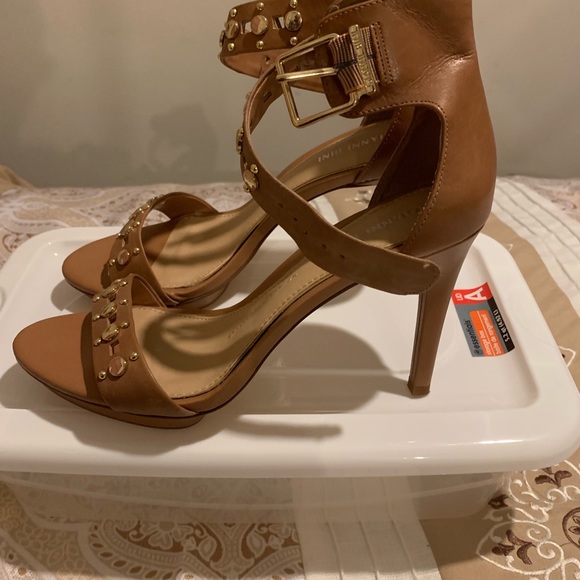 Gianni Bini ankle strap sandals - Picture 2 of 7